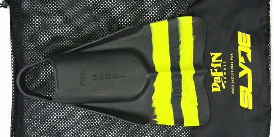 Do Your Bodysurfing Fins Float? We do a quick experiment